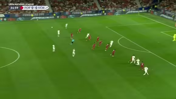 神仙球😱挪威后卫阿耶尔外脚背爆射破门，葡萄牙0-1落后！